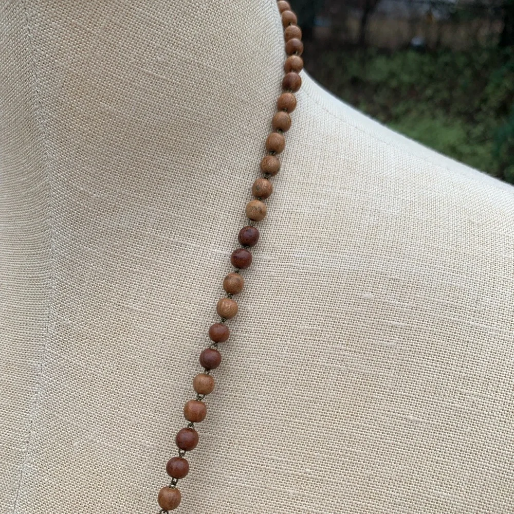 Wood Carved Looped Beads - Picture 4 of 8